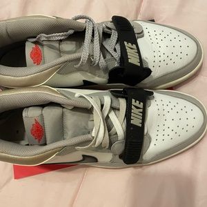 Nike Men's White and Gray Sneakers